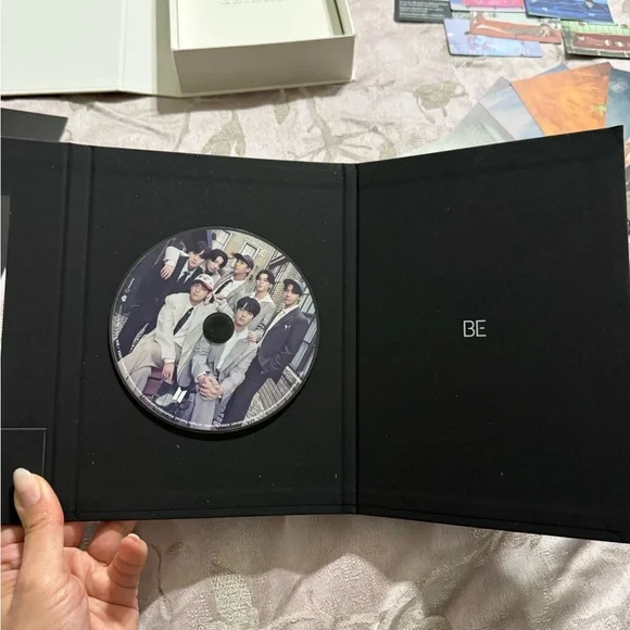 BTS deluxe edition “BE” - Picture 5 of 13